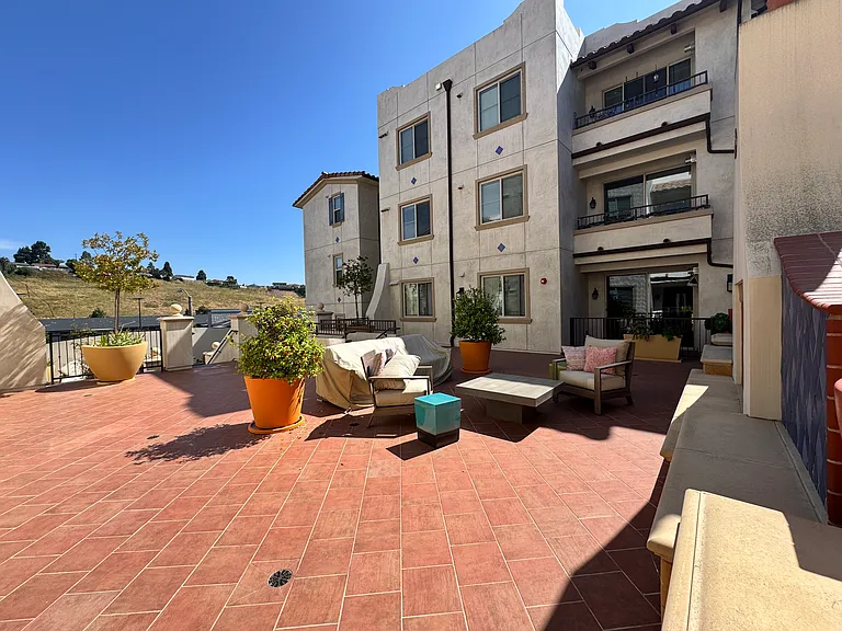 627 Deep Valley Dr #417 — Photo 46