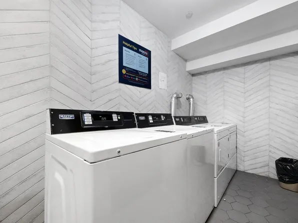 152 Boerum Street image 11 of 15