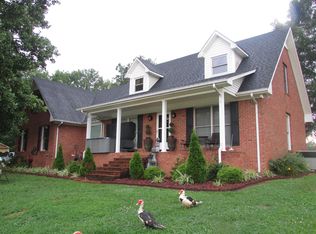 422 W Coffee McGee Rd, Lawrenceburg, TN 38464