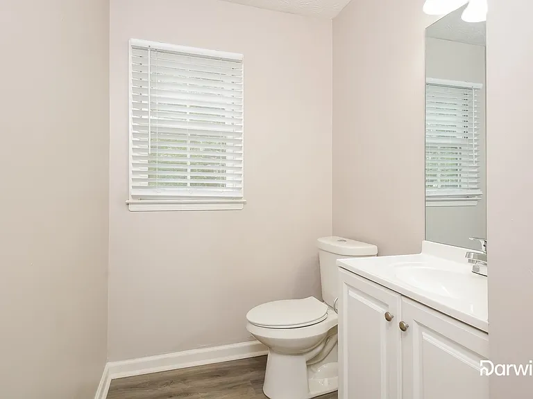590 Exam Ct — Photo 11