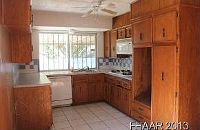 2nd image of 403 W Vardeman Ave