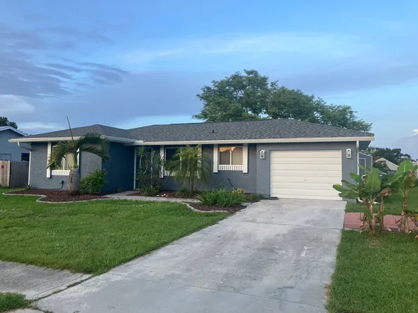 7570 Berwick St, North Port, FL 34287