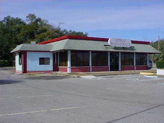 2nd image of 3507 N Pace Blvd