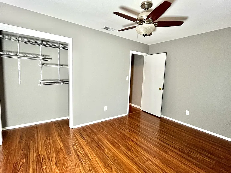 149 Zwolak Ct — Photo 15