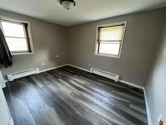 3rd image of 1560 Willis Ave #11273656