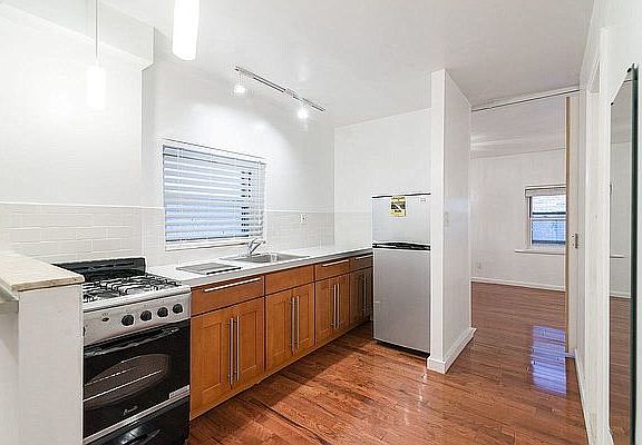 5th image of 57 5th Ave #B3