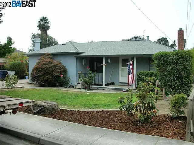 40929 High St photo 1
