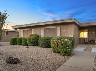 10122 W Hutton Dr, Sun City, AZ 85351