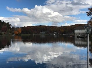 96 Flat Top Lake Rd, Ghent, WV 25843