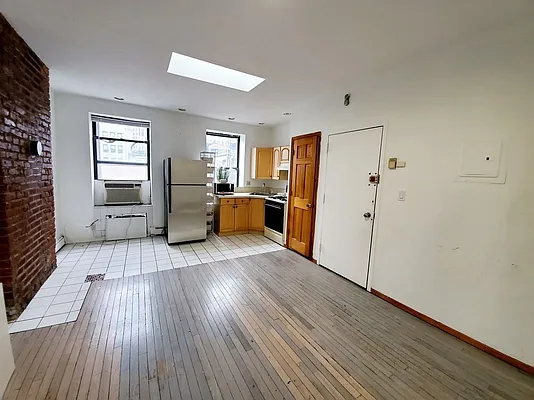 Rented by Ideal Properties Group | media 7