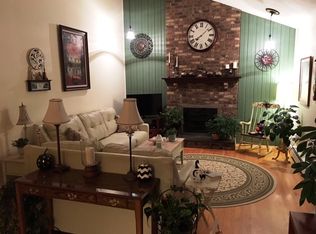 10 Michael Ln, Windsor, CT 06095