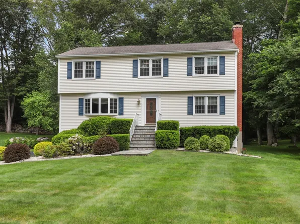 16 Shipley Drive, Cortlandt Manor, NY 10567