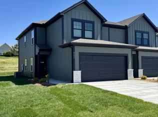 8353 Valley Spring Dr #1, De Soto, KS 66018