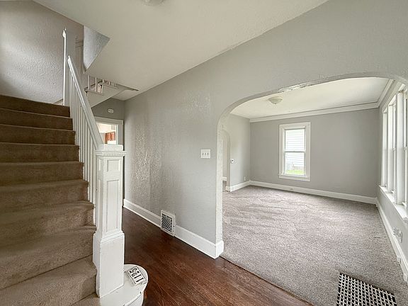 3rd image of 1125 37th St