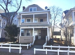 916 Elm St, New Haven, CT 06511
