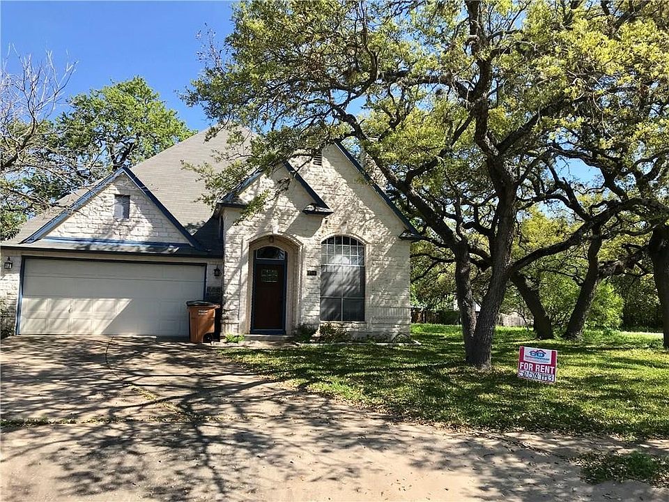 1st image of 700 Fairchild Dr