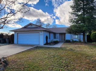 4582 Oak Glen Dr, Redding, CA 96001