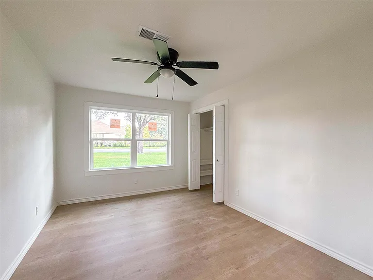 703 Texas Ave — Photo 13