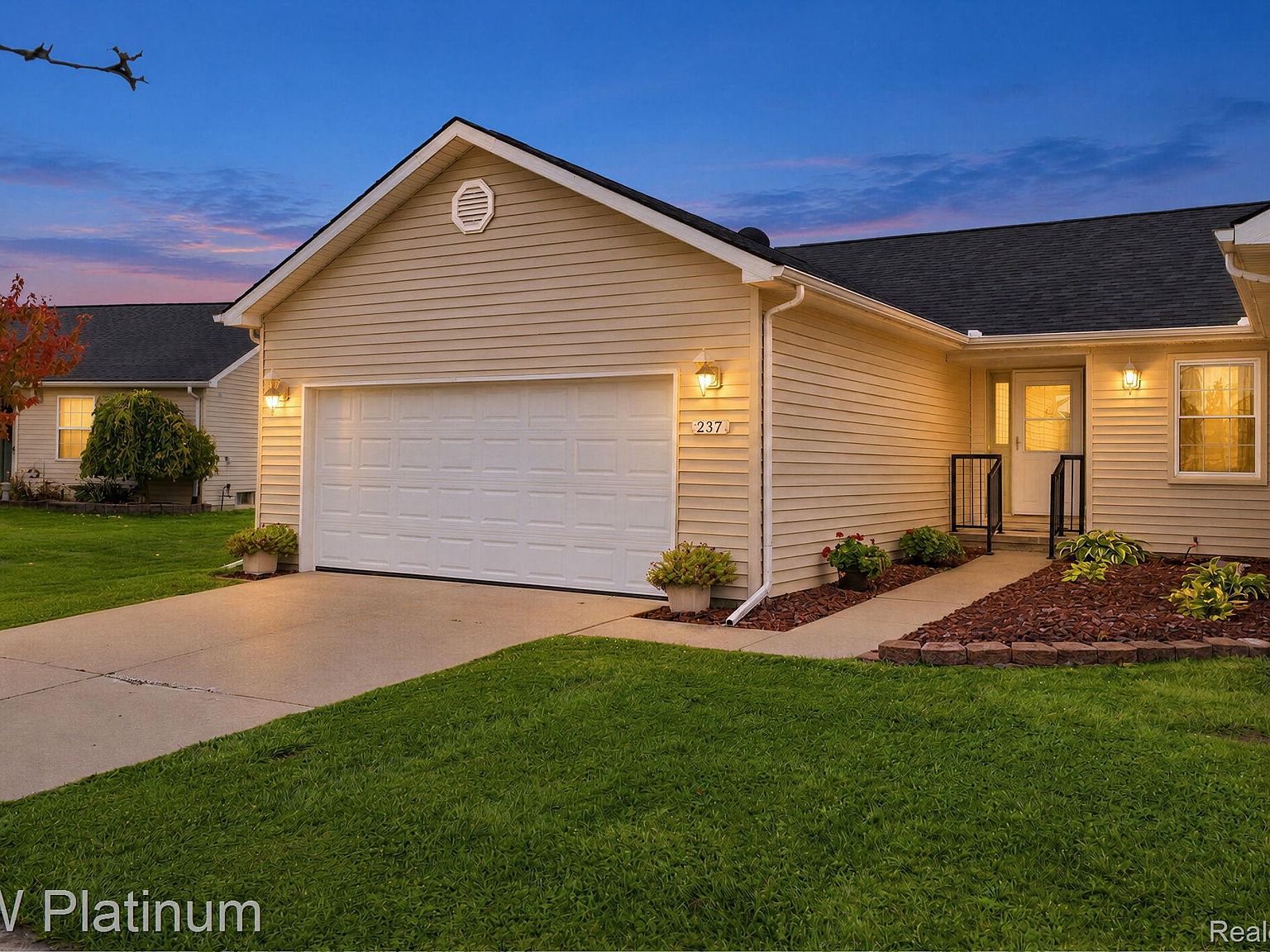 237 Quail Dr, Capac, MI 48014