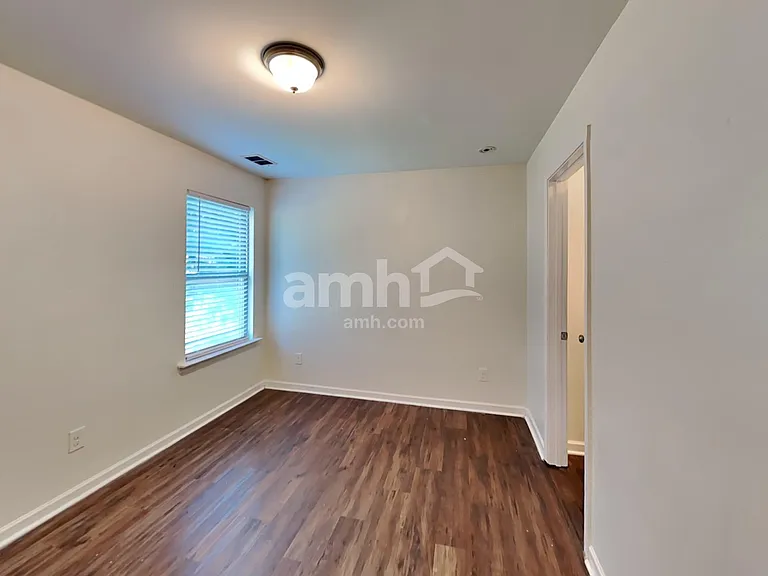 138 Ellen Glen Way — Photo 21