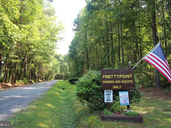 Lee Cir, Kinsale, VA 22488