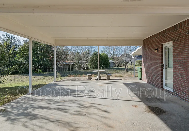 521 McGregor Ct — Photo 41