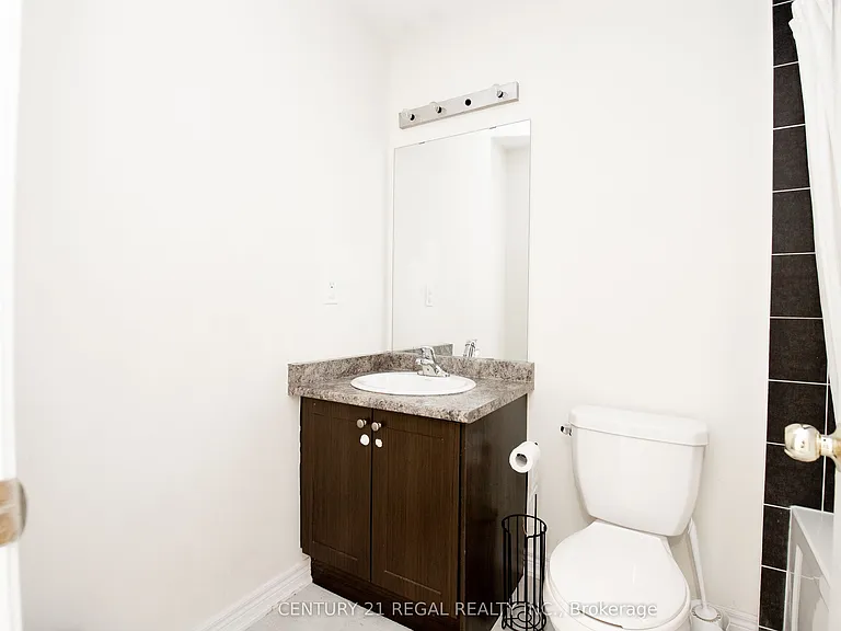 43 Tollgate St #UPPER — Photo 34