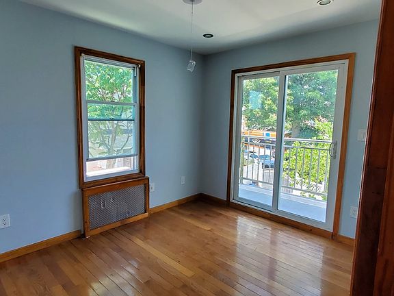 3rd image of 217-34 Hempstead Ave #2