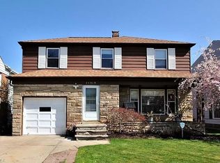 24015 E Groveland Rd, Beachwood, OH