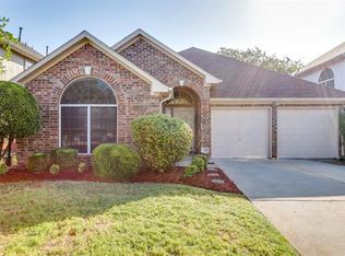 1214 Belmont Dr, Grand Prairie, TX 75052