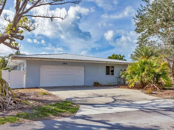 295 North Dr, Englewood, FL 34223