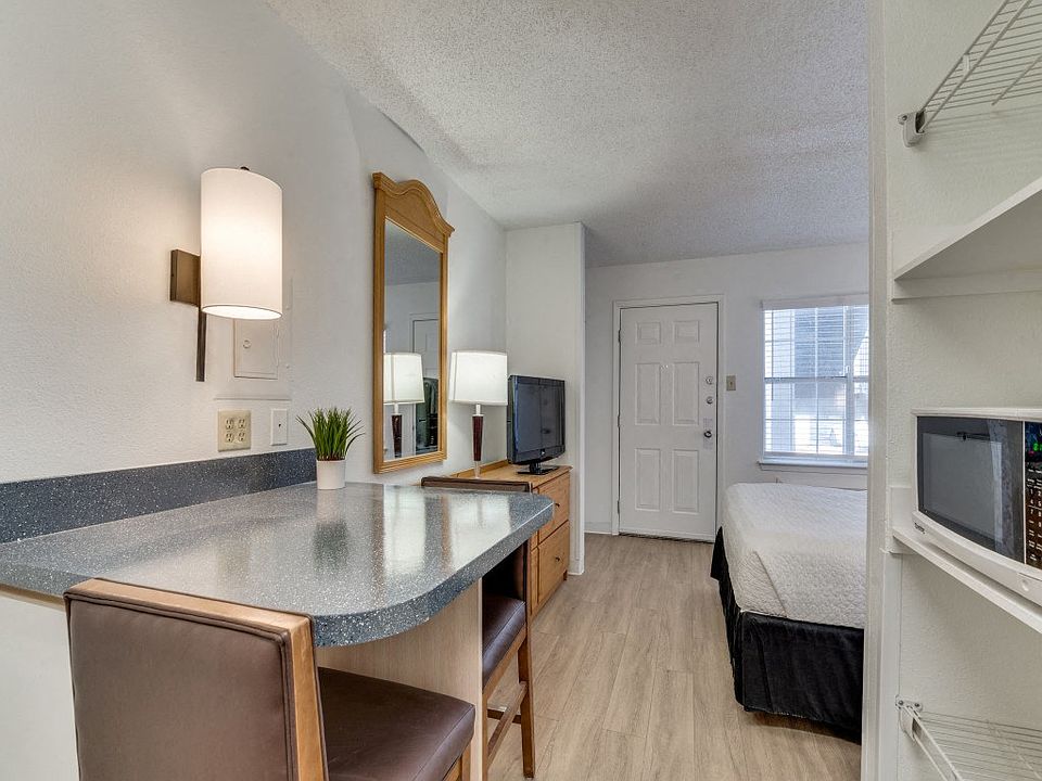 1st image of 9013 United Dr #309
