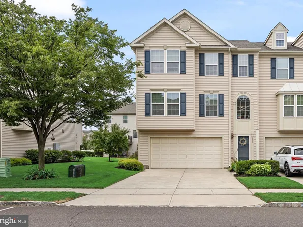 311 Nathan Dr, Riverton, NJ 08077
