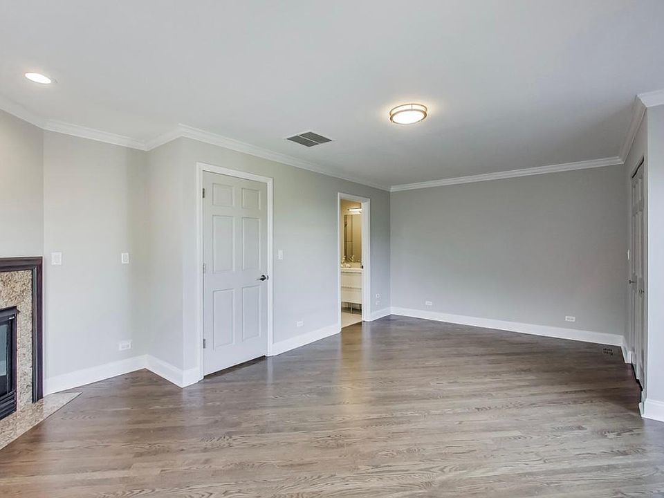 1st image of 2506 N Greenview Ave