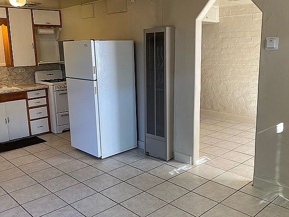 3rd image of 2554 N Flanwill Blvd