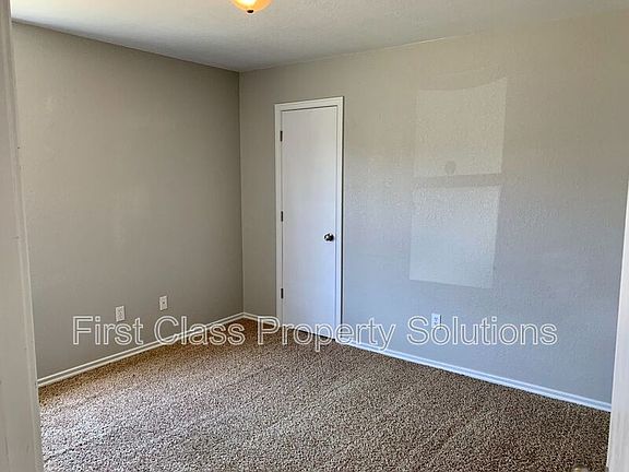 2nd image of 4317 SE 87th St