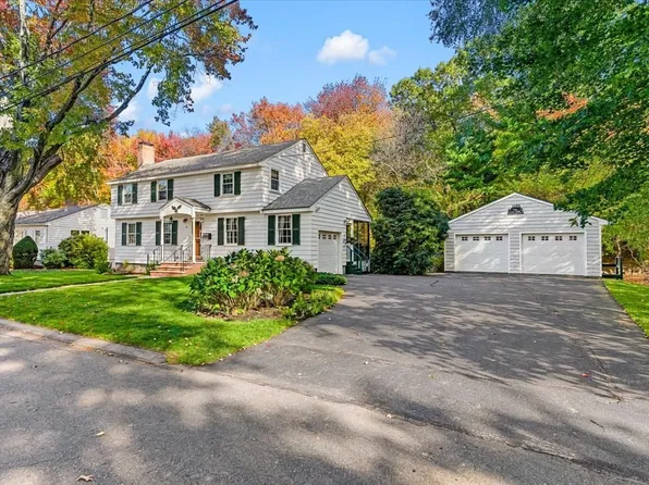 28 Plymouth Rd, Wakefield, MA 01880