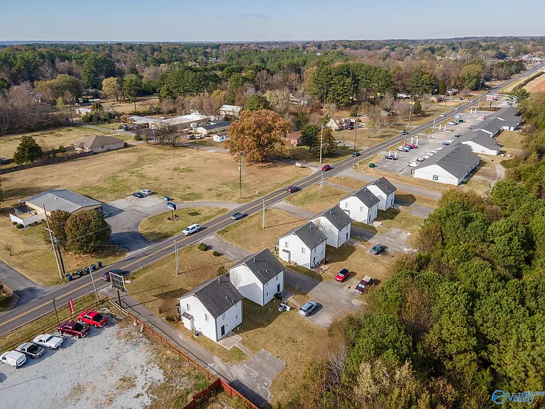 6975 Wall Triana Hwy — Photo 22