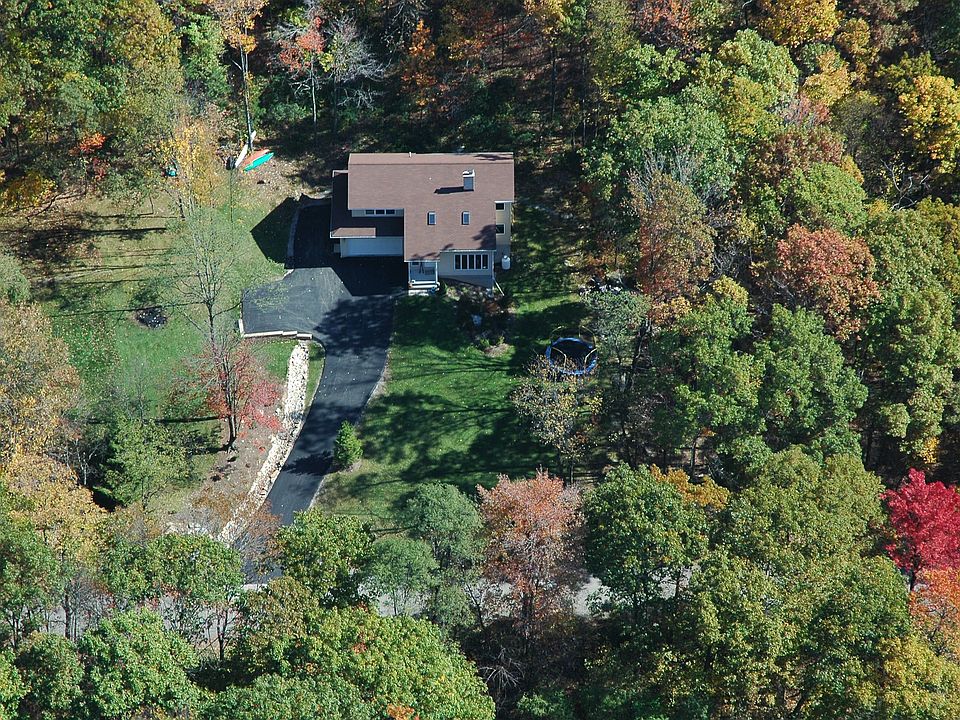 1/2 mile from Deep Creek Lake