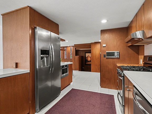 9th image of this home