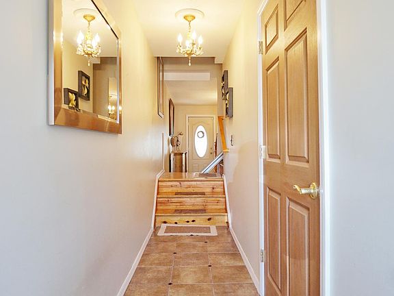 2nd image of 14 Peggy Ln