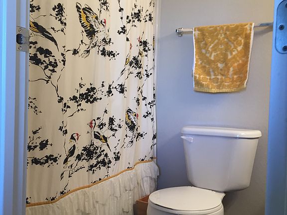 3rd image of 1385 Rosewood Ave Unit 203