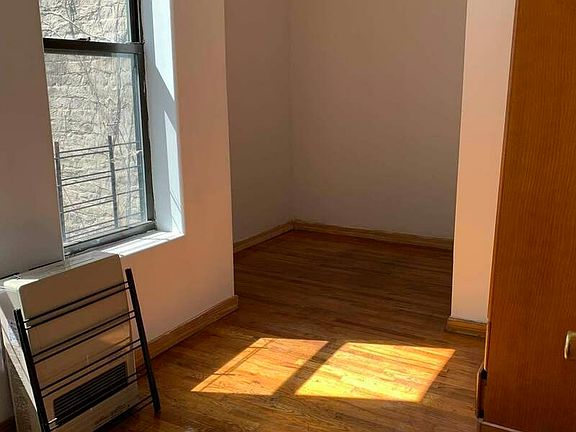 4th image of 1401 Pacific St #2