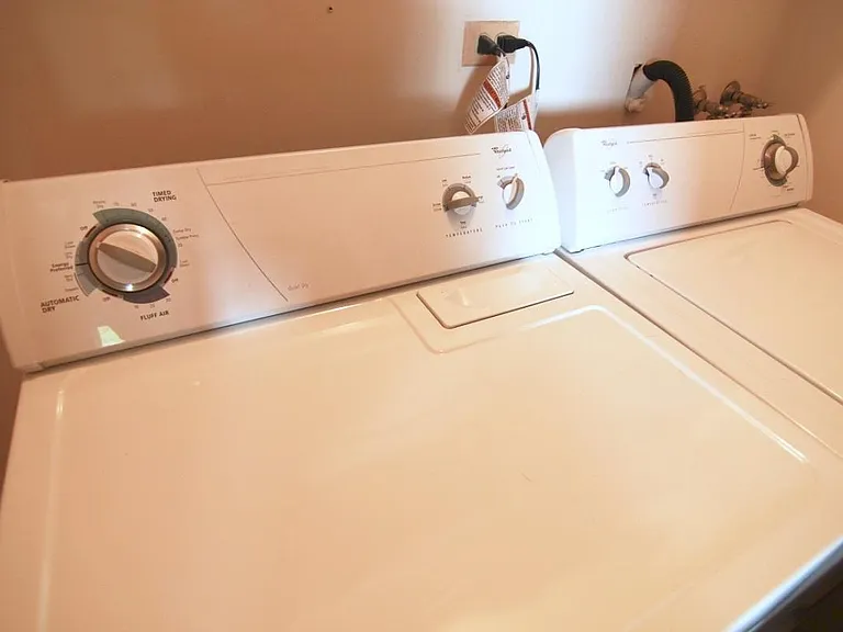 436 Bayview Ave — Photo 12