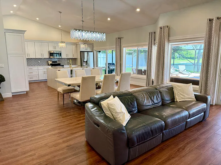 20725 Waters Edge Ct — Photo 4