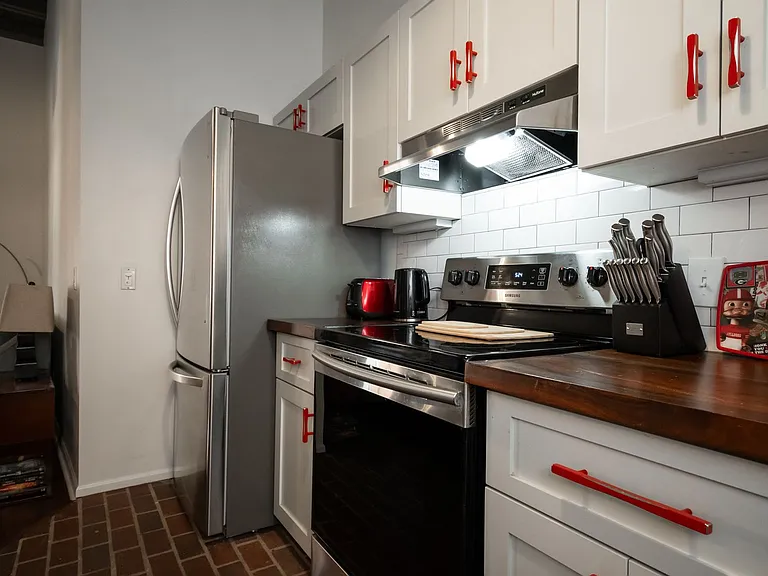 269 N Hull St #202 — Photo 6