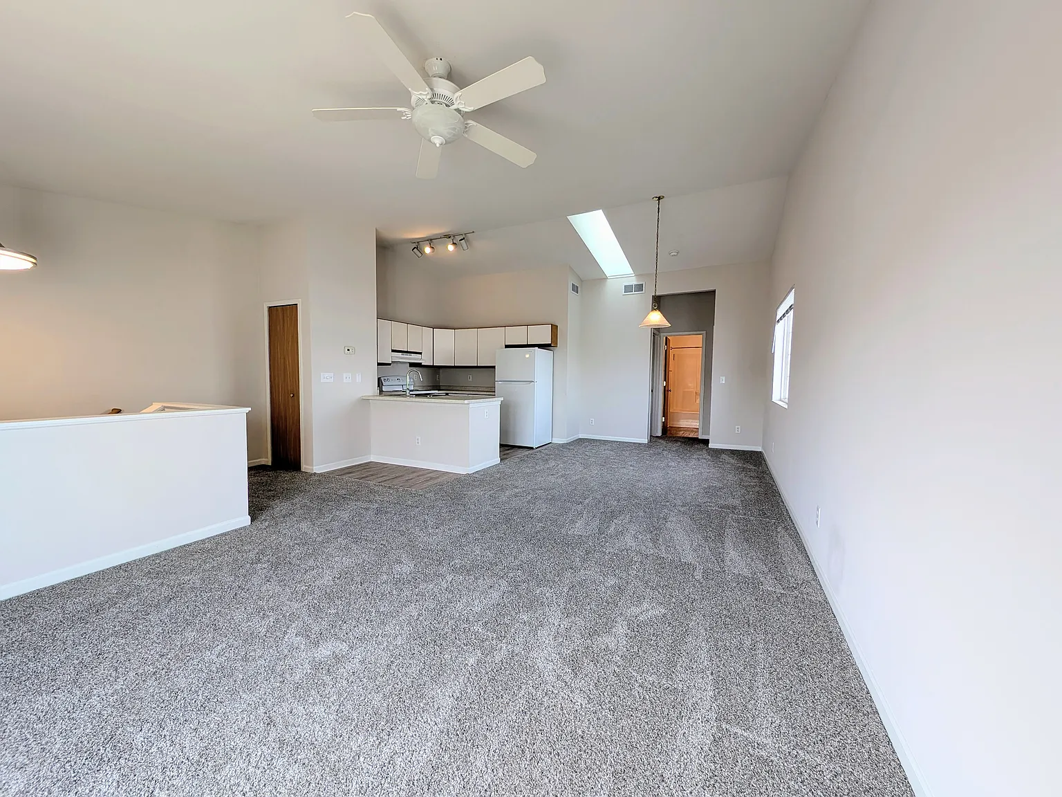 2 bed, $1,700 — Photo 2