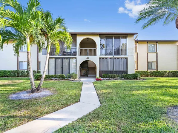 223 Pine Hov Circle #D-2, Greenacres, FL 33463