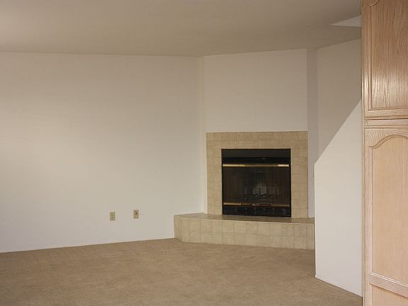 5th image of 828 Missouri St APT B