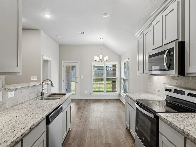 2907 Tulip Dr — Photo 8